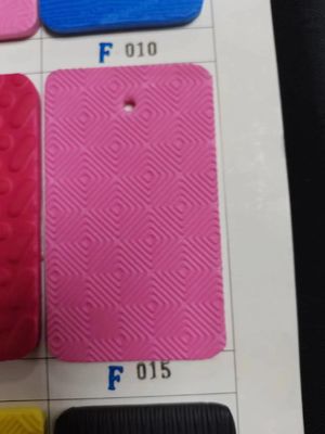 効率的な製造ソリューションのためのカスタマイズされたEVA模具